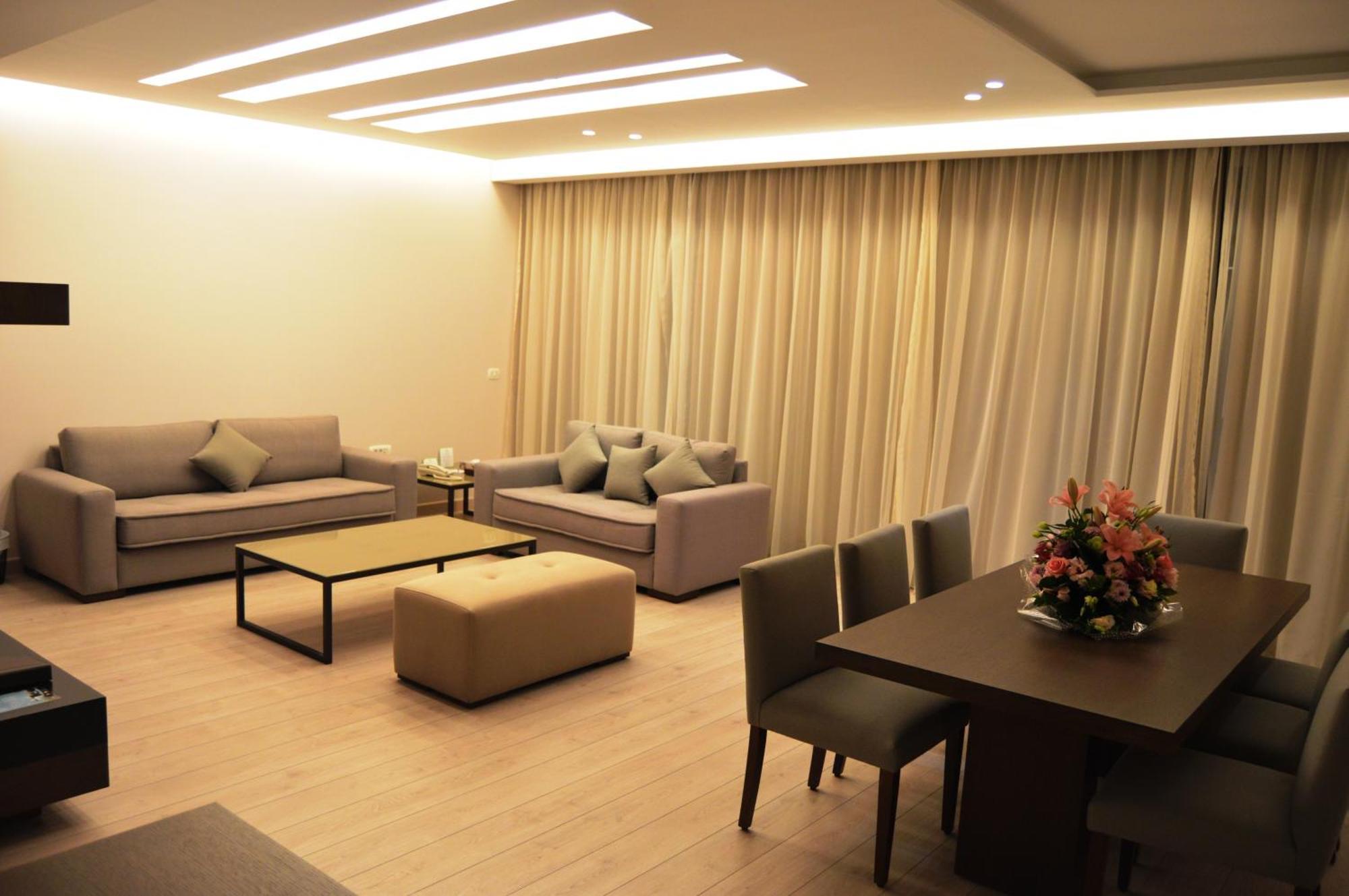 Country Lodge Hotel & Resort Beirut Bilik gambar
