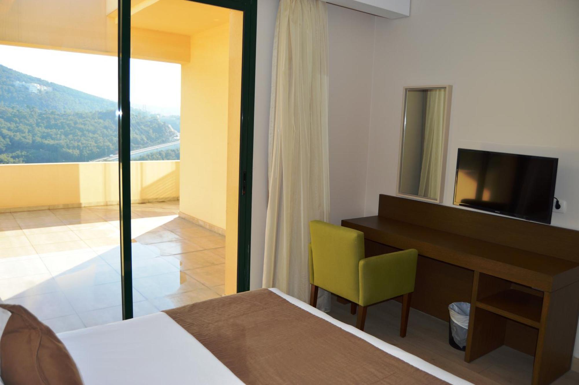 Country Lodge Hotel & Resort Beirut Bilik gambar