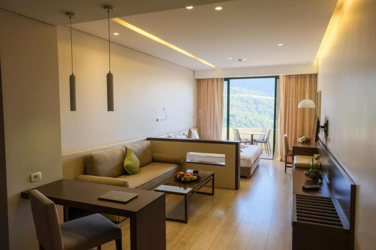 Country Lodge Hotel & Resort Beirut Luaran gambar