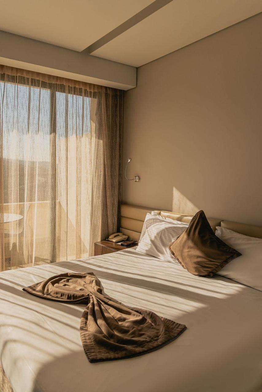 Country Lodge Hotel & Resort Beirut Luaran gambar